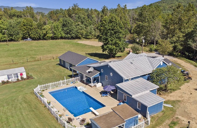 Historic, lovely farm home ,wonderful pool and hot tub on 35 beautiful acres !