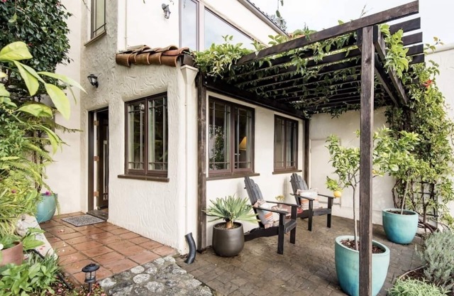 𝑯𝒊𝒔𝒕𝒐𝒓𝒊𝒄 & 𝑳𝒖𝒙𝒖𝒓𝒊𝒐𝒖𝒔 𝑺𝒑𝒂𝒏𝒊𝒔𝒉-𝑺𝒕𝒚𝒍𝒆 𝑪𝒂𝒔𝒊𝒕𝒂