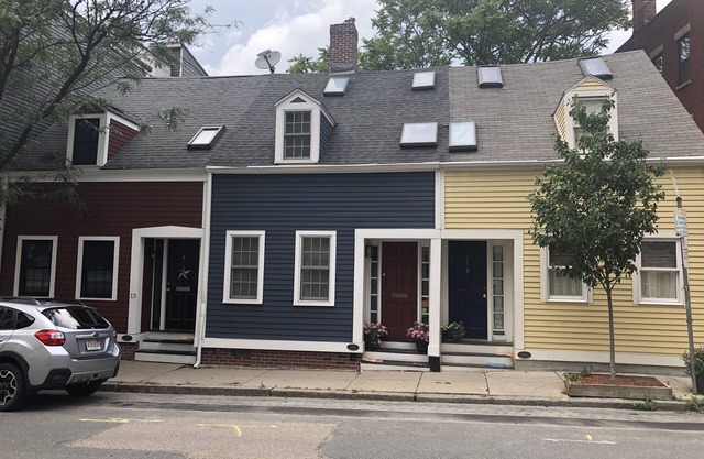 Historic Single Family Workingman's Cottage ~ on Bunker Hill Monument.