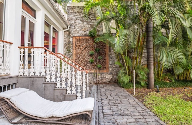 Historic Villa Central - BBQ - Garden - Parking