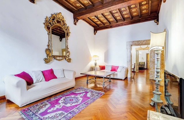 Historical Apartment few steps from Piazza Navona