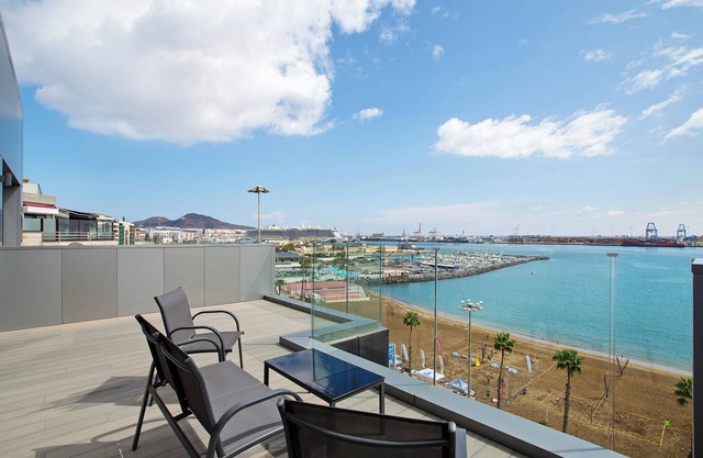 Holiday Apartment "Wonderful Penthouse City and Beach" with Sea View, Private Terrace & Wi-Fi