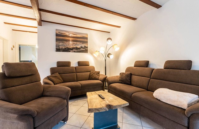 Holiday Apartment 'Steuerbord' with Private Terrace, Private Garden and Wi-Fi