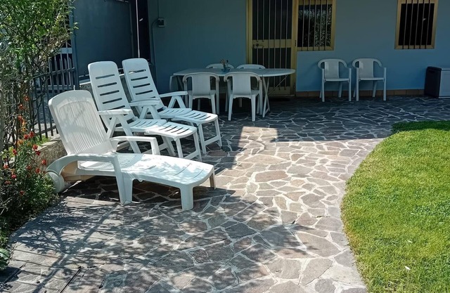 Holiday apartment Manerba del Garda for 1 - 6 persons with 3 bedrooms - Twin house