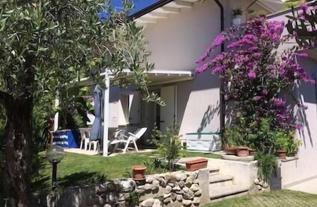 Holiday apartment Manerba del Garda for 1 - 4 persons with 2 bedrooms - Twin house
