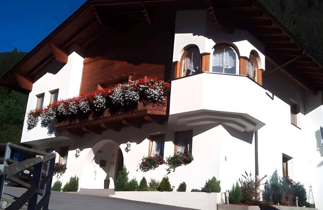 Holiday apartment Close to the ski lift with barbecue and internet