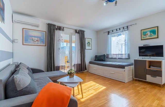 Holiday apartment Cres (Stadt) for 1 - 4 persons with 1 bedroom - Holiday apartment in one or multi-