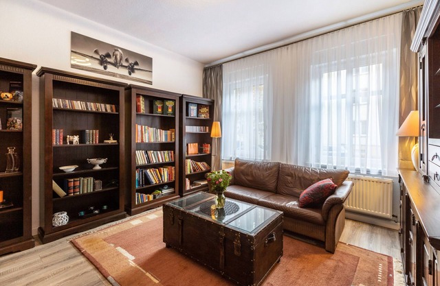 Holiday Apartment 'Fewo Am Georgengarten - Apartment 2' with Shared Terrace and Wi-Fi