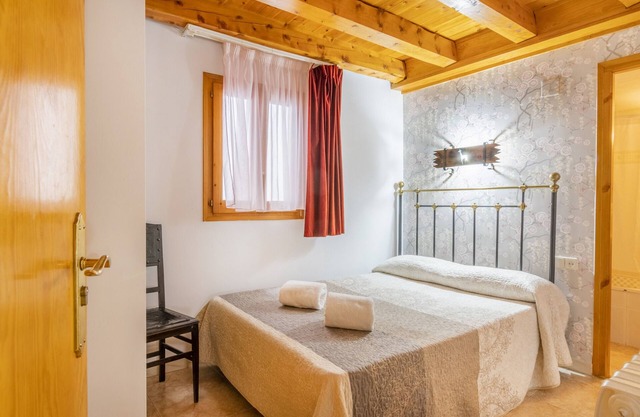 Holiday Apartment "Casa Batlle Ginebro" with Mountain View & Wi-Fi