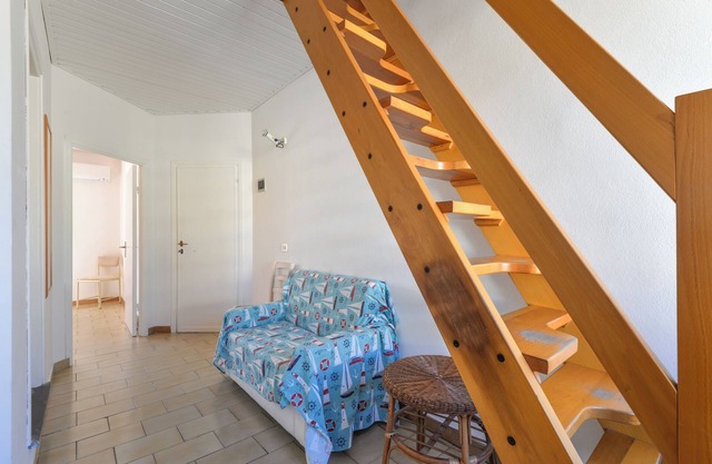 Holiday Apartment 'Il Quadrifoglio 3' near the Beach with Terrace and Wi-Fi