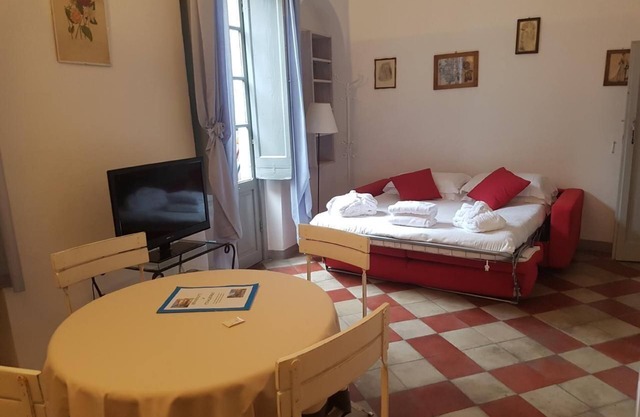 Holiday apartment Finale Ligure for 1 - 2 persons - Historical building