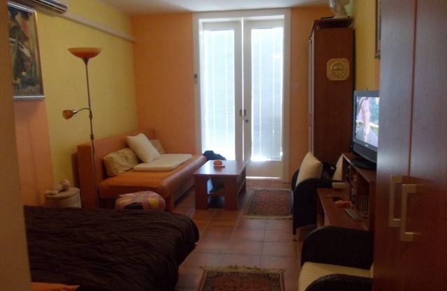 Holiday apartment Karlobag for 1 - 3 persons with 1 bedroom - Holiday apartment in one or multi-fami