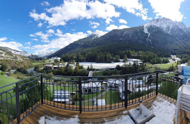 Holiday apartment Lavin for 1 - 5 persons with 3 bedrooms - Holiday apartment in one or multi-family