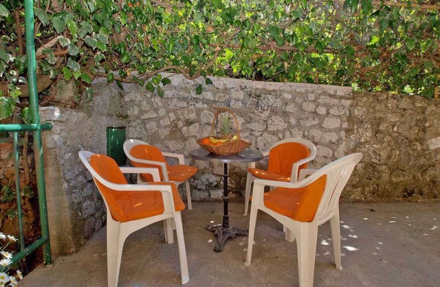 Holiday apartment near the sea