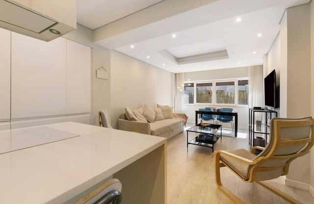 Holiday Apartment "Next To The Trees and The Sea" with Wi-Fi
