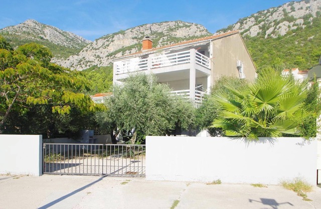 Holiday apartment on the beach, village Klek