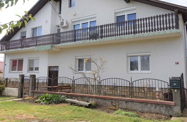 Holiday apartment only 300 m from the beach