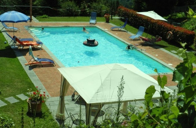Holiday apartment Popiglio for 1 - 4 persons with 2 bedrooms - Holiday apartment