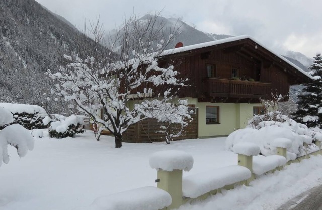 Holiday apartment Umhausen for 1 - 4 persons with 2 bedrooms - Holiday apartment