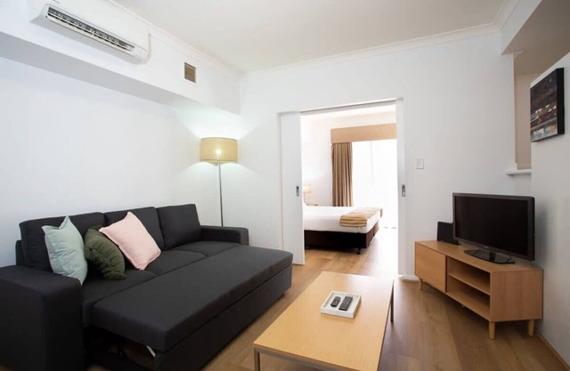 Holiday Apartment with Pool and WiFi