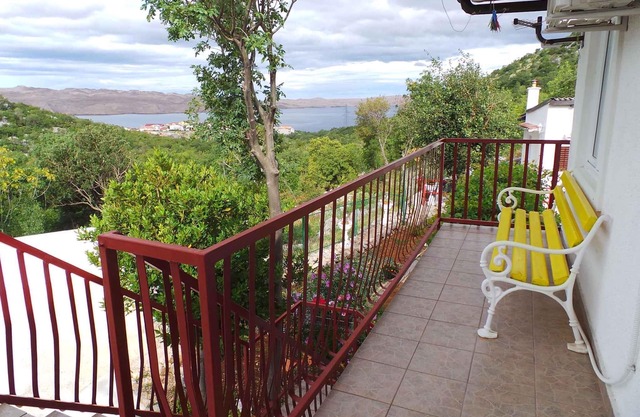 Holiday apartment with Internet access and barbecue