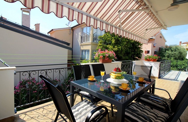 Holiday apartment with large balcony