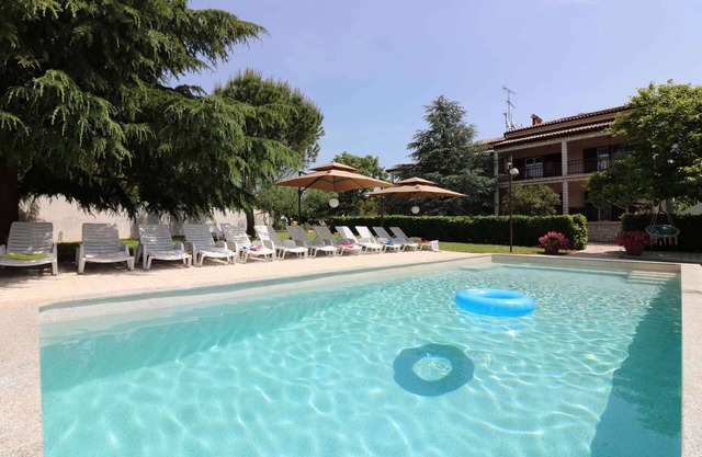 Holiday apartment with outpool