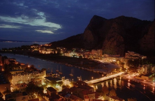 HOLIDAY APARTMENT WITH SWIMMING POOL, dogs welcome