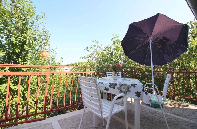 Holiday apartment with terrace and Internet