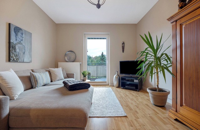 Holiday Apartment 'Wohnung Hildesheim' with Balcony and Wi-Fi