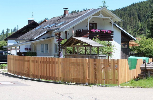 Holiday flat Haus Maria Hochschwarzwald, fenced garden, edge of forest, dogs welcome