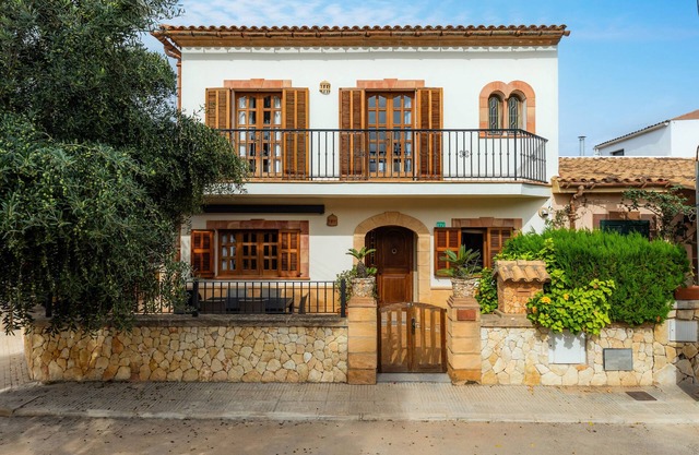 Holiday Home 'Sa Fonteta Cala Morlanda' with Private Terrace, Wi-Fi and Air Conditioning