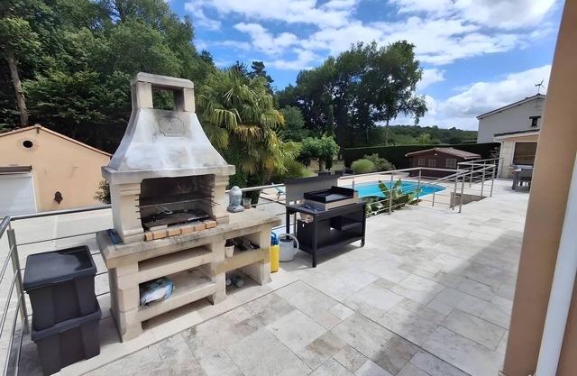 Holiday Home 'Les Hauts De Belette' with Private Pool, Wi-Fi and Air Conditioning