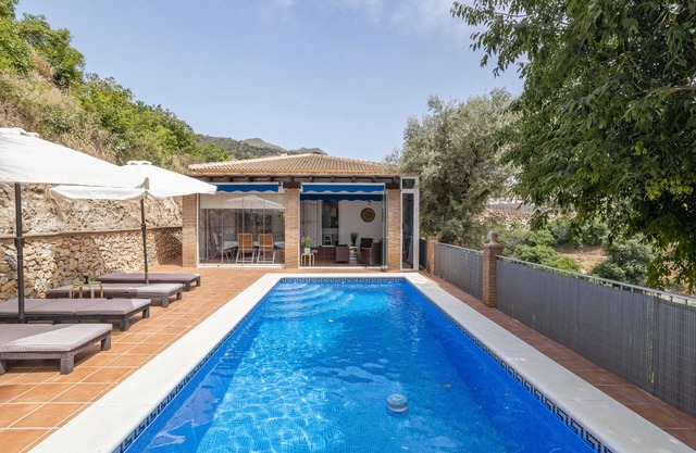 Holiday Home 'Casa Flamenca' with Mountain View, Wi-Fi and Air Conditioning