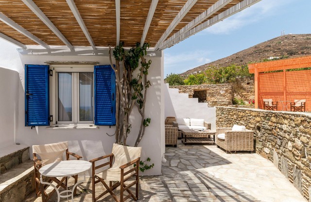 Holiday Home 'Anemologio 301 Tinos' with Sea View, Wi-Fi and Air Conditioning