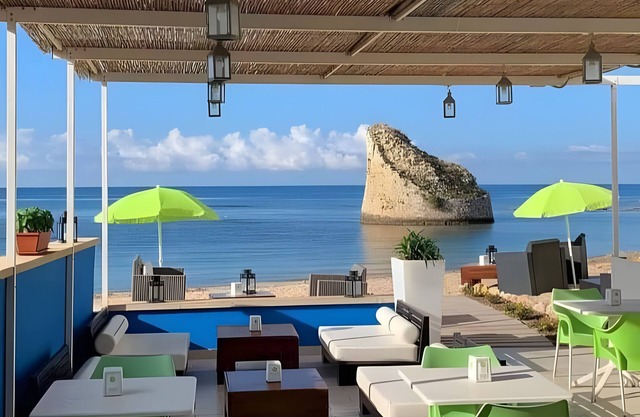 Holiday Home 'Appartamento Paradiso' with Sea View, Wi-Fi and Air Conditioning