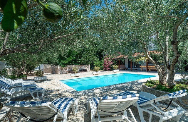 Holiday Home Bibinje near the Sea