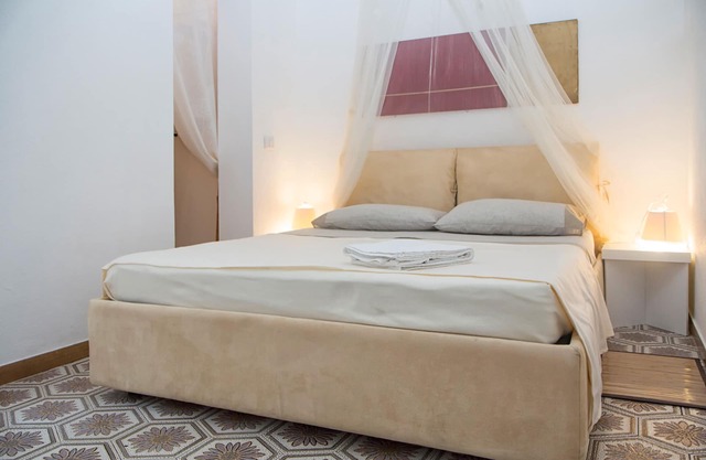 Holiday Home 'Cala Lupo' with Private Terrace, Private Garden and Air Conditioning