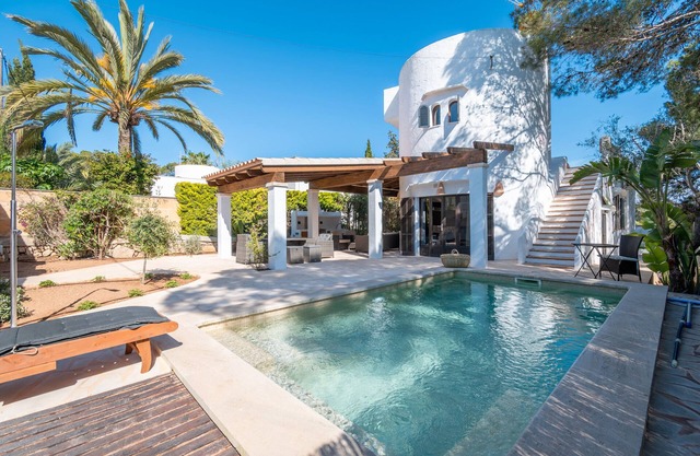 Holiday Home 'Cala Santanyí' with Sea View, Wi-Fi and Air Conditioning