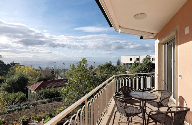 Holiday Home 'Casa Alizia' with Sea View, Wi-Fi and Air Conditioning