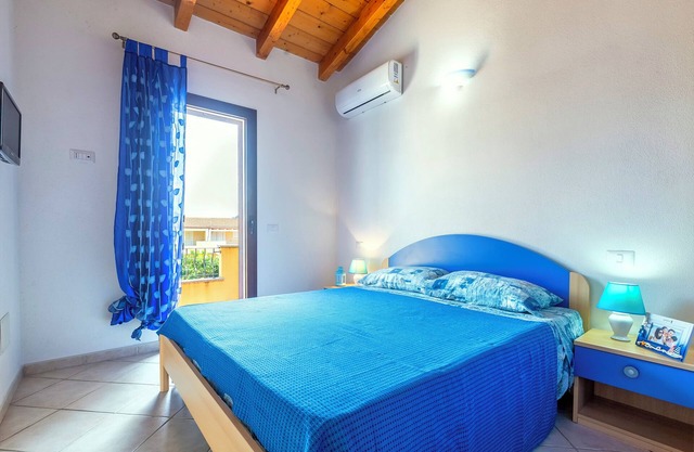 Holiday Home 'Elisa' with Wi-Fi and Air Conditioning