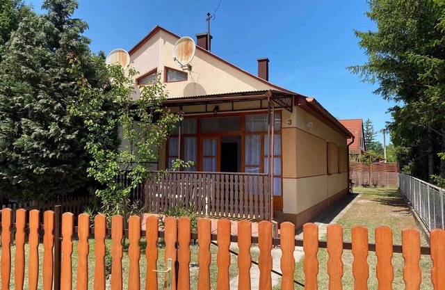 Holiday home only 180 meters from the beach