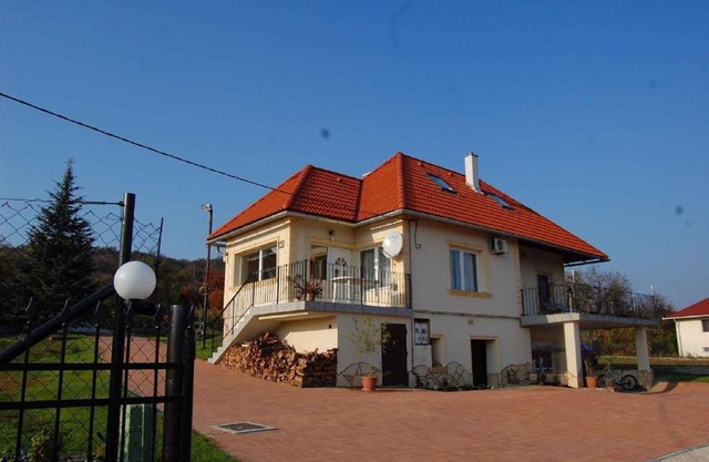 Holiday home in Balatonalmadi 38980