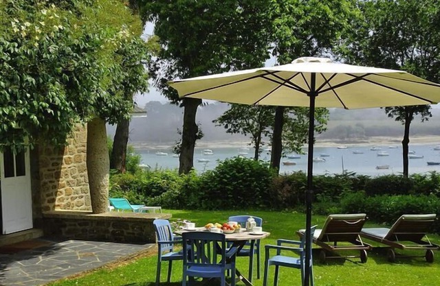 Holiday home in top location, Lancieux