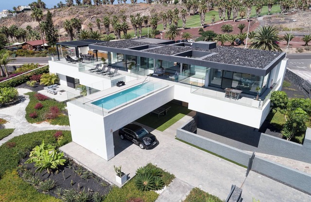 Holiday Home 'Karat Villa Macaronesia' with Sea Views, Pool, Garden and Wi-Fi