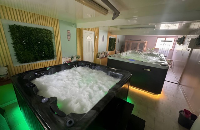 Holiday Home 'Le Repos Du Lièvre' with Private Terrace, Private Garden and Wi-Fi