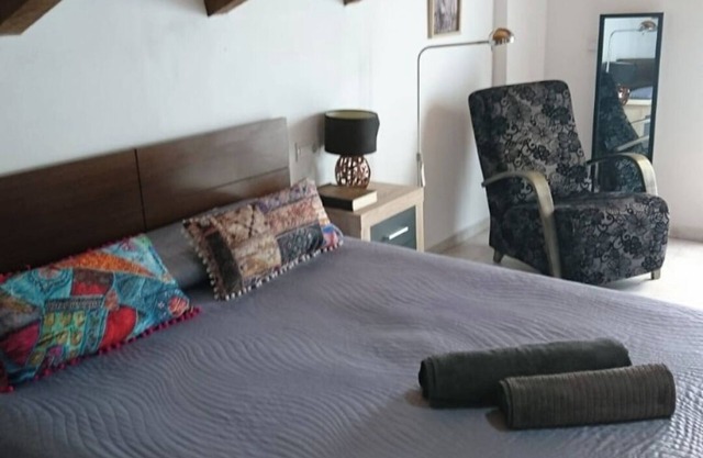 Holiday Home 'La Casita De Briales' with Private Terrace, Wi-Fi and Air Conditioning