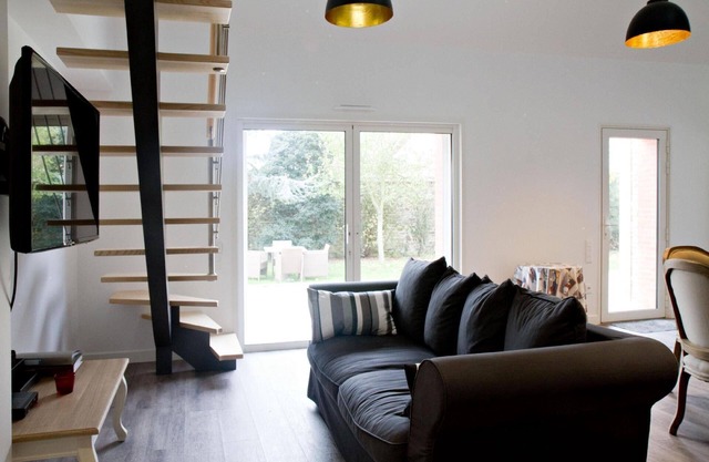 holiday home "Le Rayon Vert" with jacuzzi