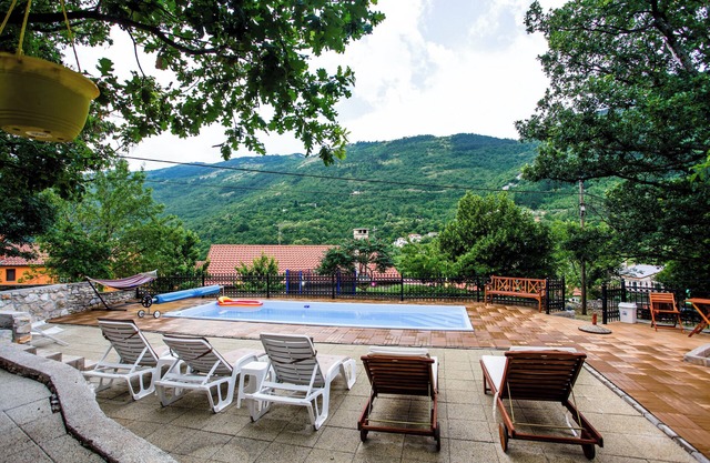 HOLIDAY HOME MIRJANA