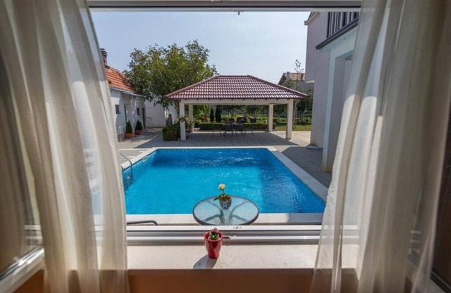 HOLIDAY HOME MIRELA, Studenci - Makarska
